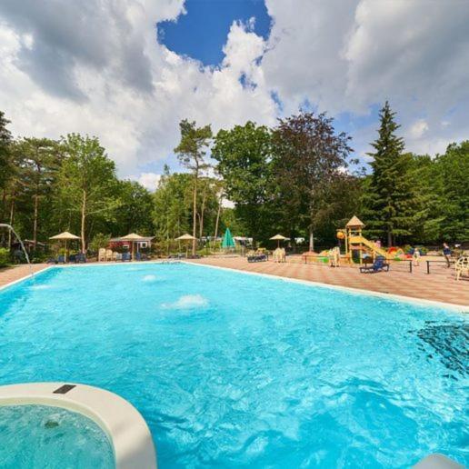 Chalet Wanama. Gelegen Op Het Vakantiepark Het Lierderholt Op De Veluwe. Villa Beekbergen Eksteriør bilde